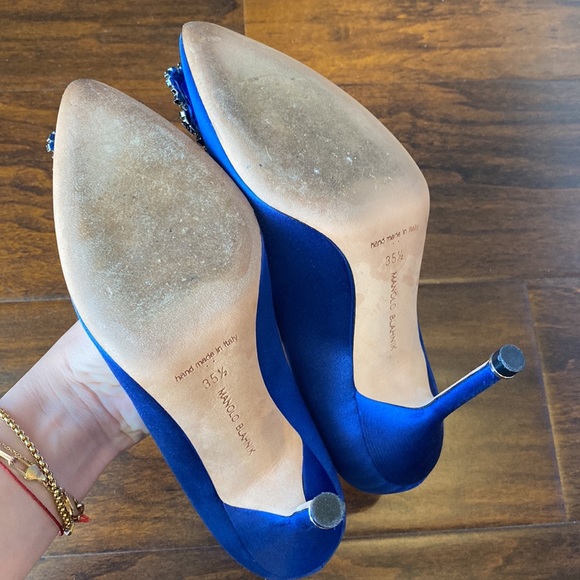 Manolo Blahnik Hangisi 105MM Blue Satin High Heel Pumps - Picture 5 of 6